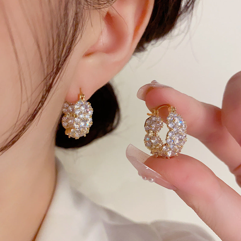 Stylish Zircon Round Hoop Earrings For Women - Zentrova Stylish Zircon Round Hoop Earrings For Women - Zentrova
