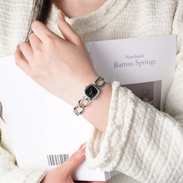 Retro Square Quartz Watch For Women - Zentrova - Alternative View Retro Square Quartz Watch For Women - Zentrova - Alternative View
