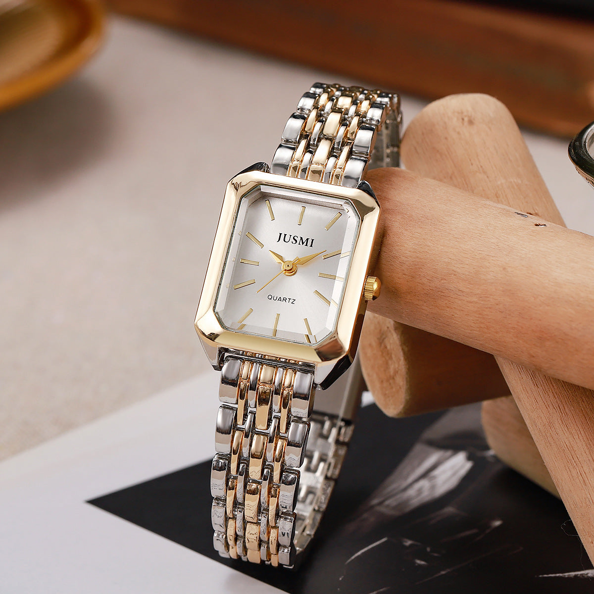 Square Meridian-Style Dial Fashionable Personalized Quartz Watch With Steel Band - Zentrova Square Meridian-Style Dial Fashionable Personalized Quartz Watch With Steel Band - Zentrova