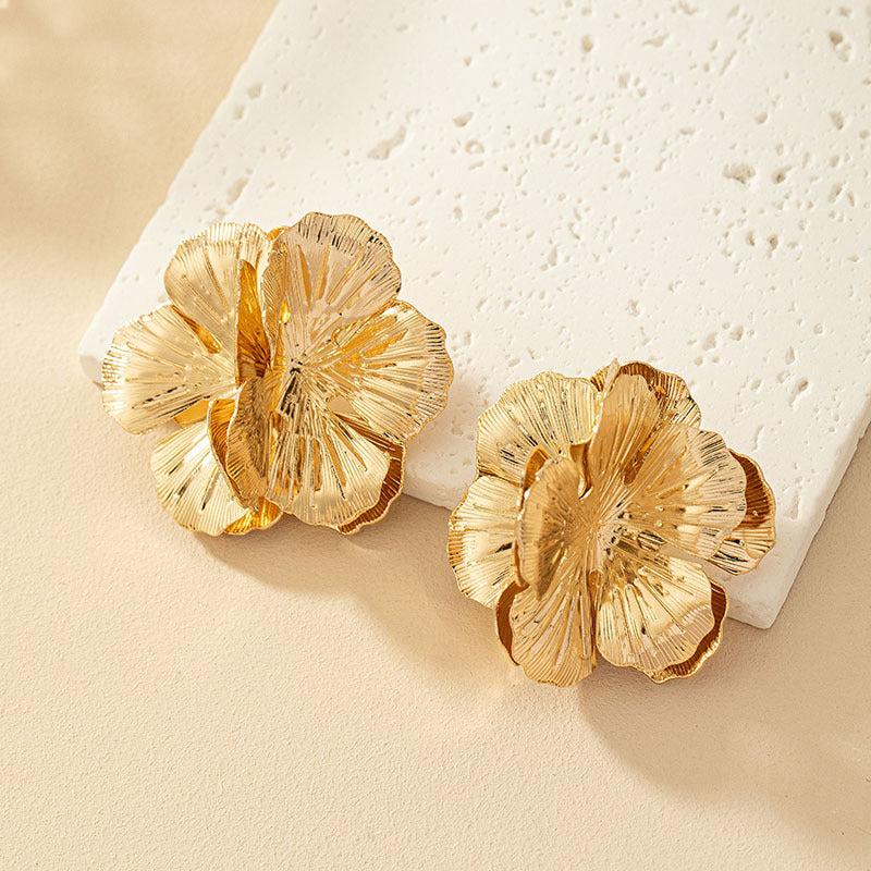 Geometric Cold Wind Electroplated Metal Plant Flower Earrings - Zentrova