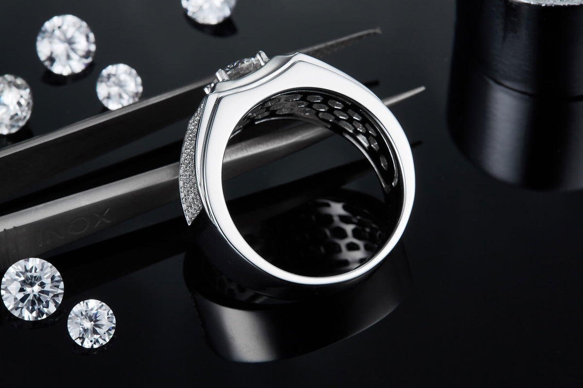 Men's 1-carat Luxury And Fashionable Light Luxury Jewelry Silver Ring Set With Top-quality Moissanite, S925 Silver-plated Platinum - Zentrova