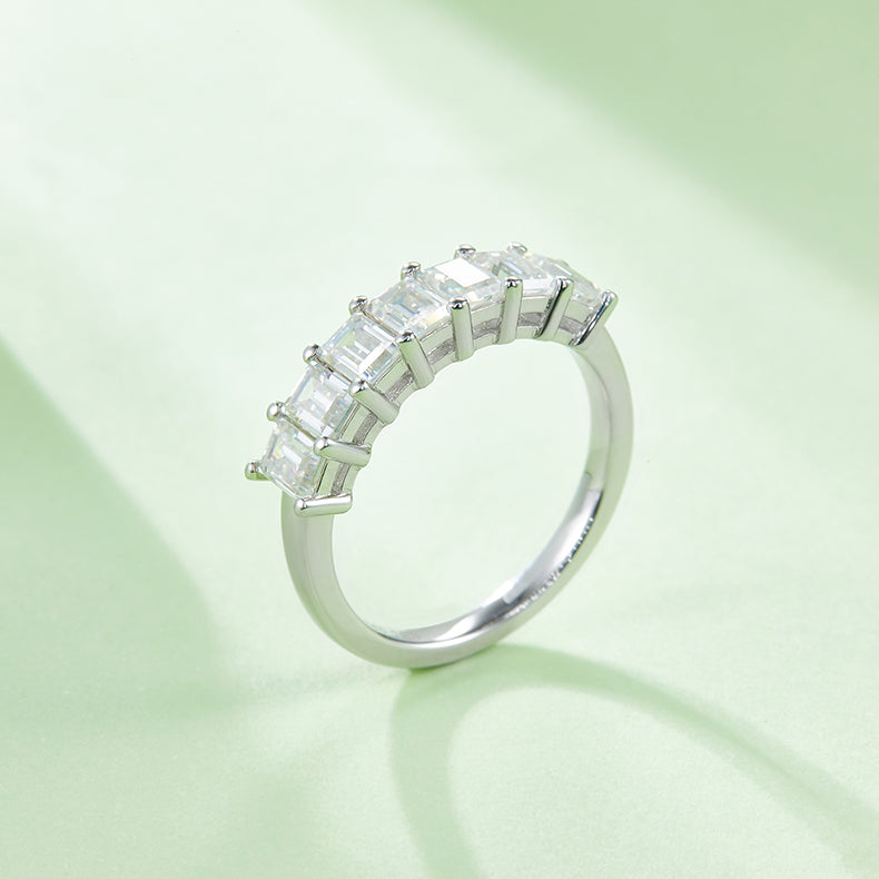 A Luxurious And Fashionable Light Luxury Jewelry Silver Ring Set With Top-quality Moissanite, S925 Silver Plated With Platinum - Zentrova