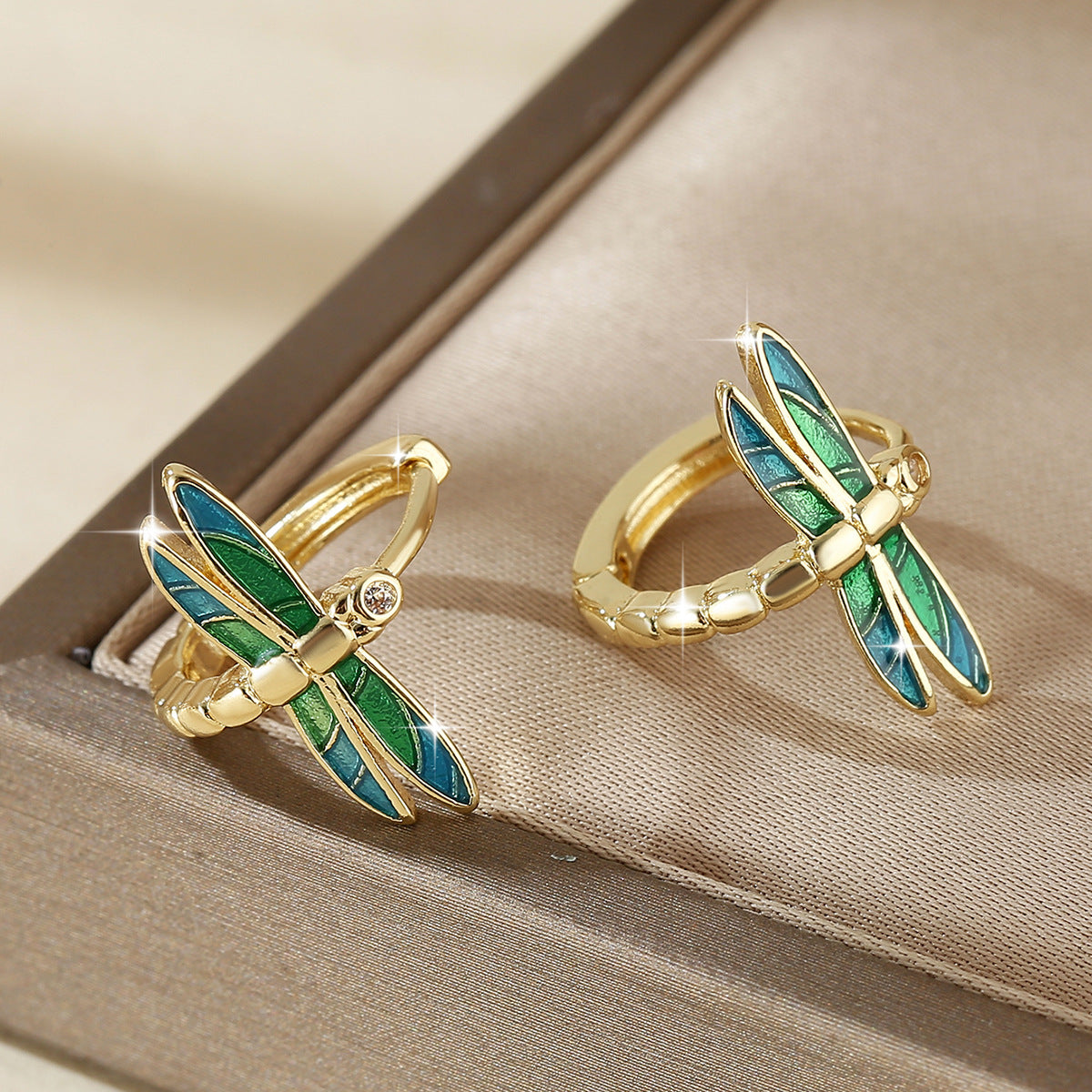European And American-style Elegant And Fashionable Copper Dragonfly Drop Earrings - Zentrova
