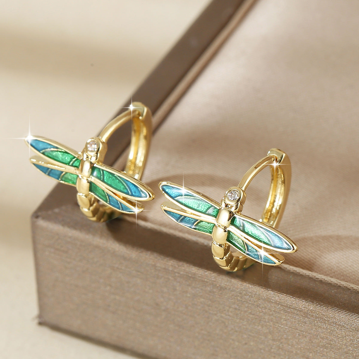European And American-style Elegant And Fashionable Copper Dragonfly Drop Earrings - Zentrova