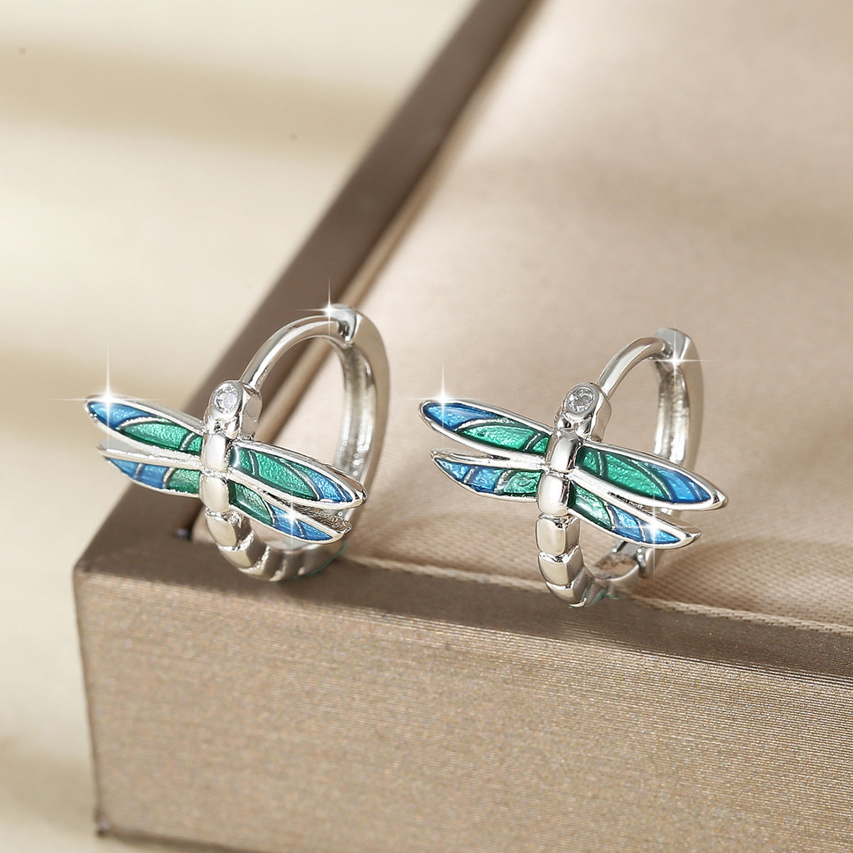 European And American-style Elegant And Fashionable Copper Dragonfly Drop Earrings - Zentrova