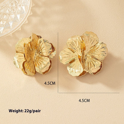 Geometric Cold Wind Electroplated Metal Plant Flower Earrings - Zentrova
